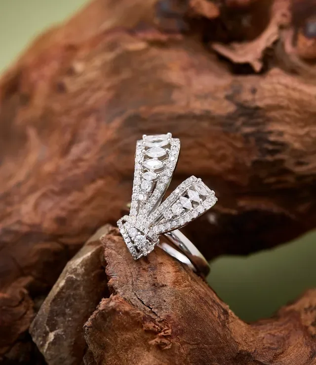 Bow-Shaped Pavé Crystal Ring 3