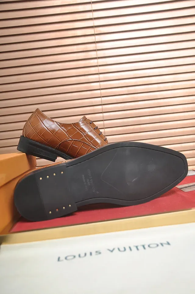 Brown Crocodile-Embossed Cap Toe Oxford Shoes 3