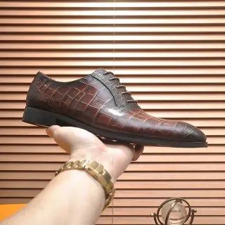 Brown Crocodile-Embossed Cap-Toe Oxford Shoes