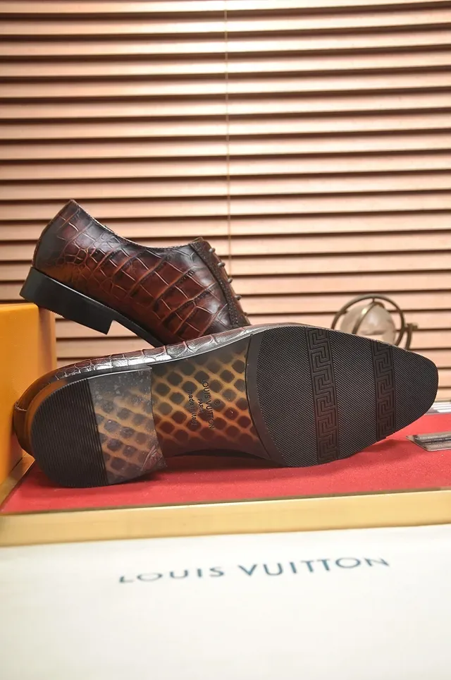 Brown Crocodile-Embossed Cap-Toe Oxford Shoes 3