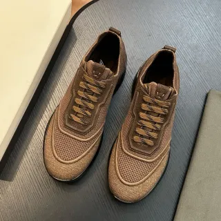 Zapatillas lifestyle híbridas marrón de malla y tejido