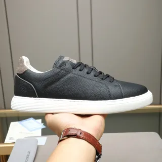 Brunello Cucinelli Tênis Lifestyle de Couro Preto Granulado com Acentos Taupe