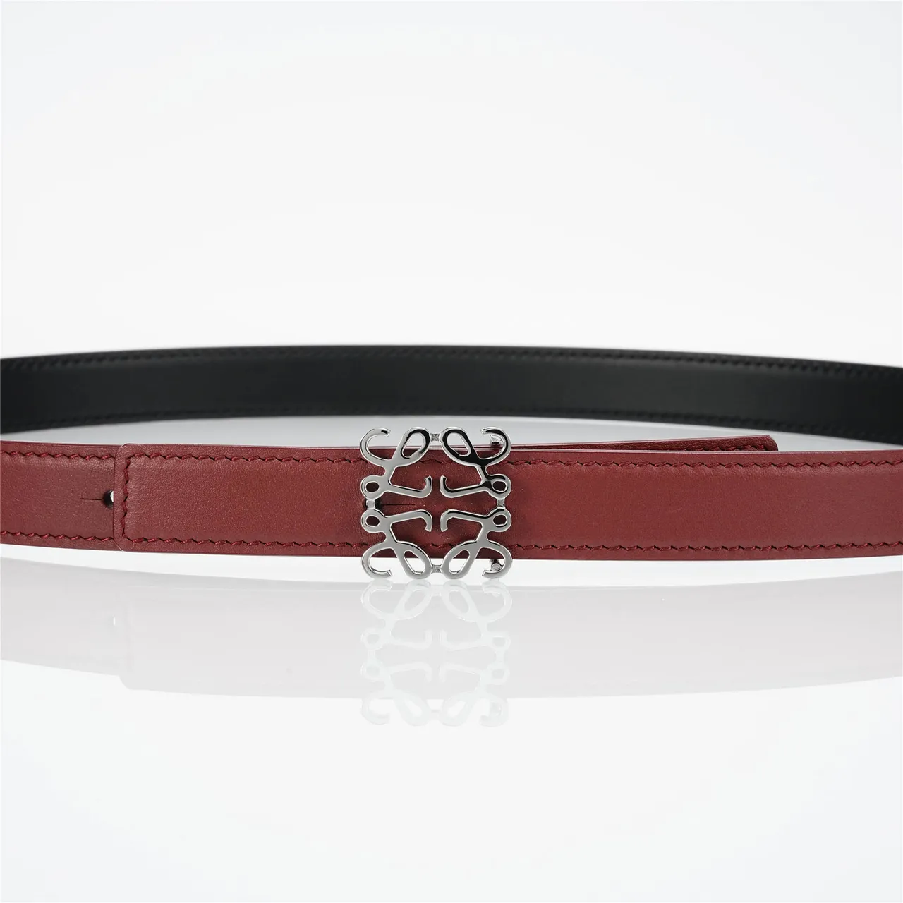 Ceinture en cuir slim avec détail de couture sur le bord couleur bordeaux noir 7
