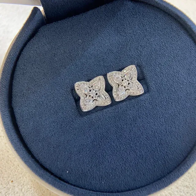 Butterfly-Shaped Pavé Crystal Stud Earrings 3
