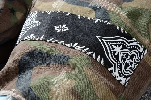 Camouflage Patchwork Distressed Ripped Jeans 12