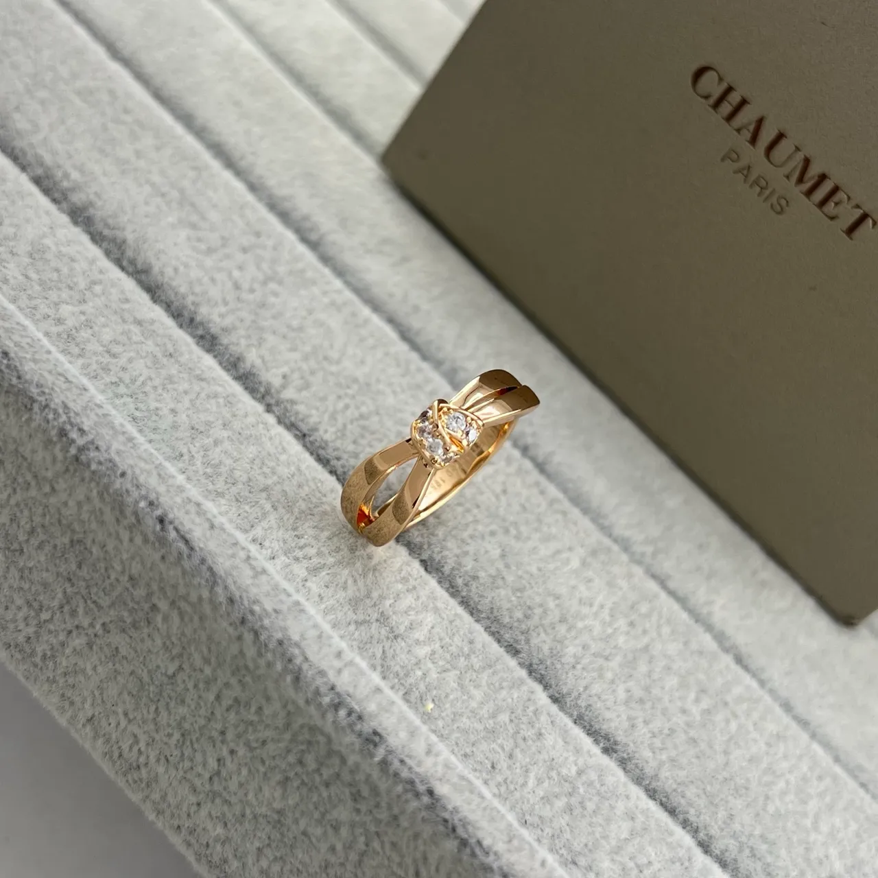 CHAUMET Liens Bow Knot Pavé Diamond Ring 4
