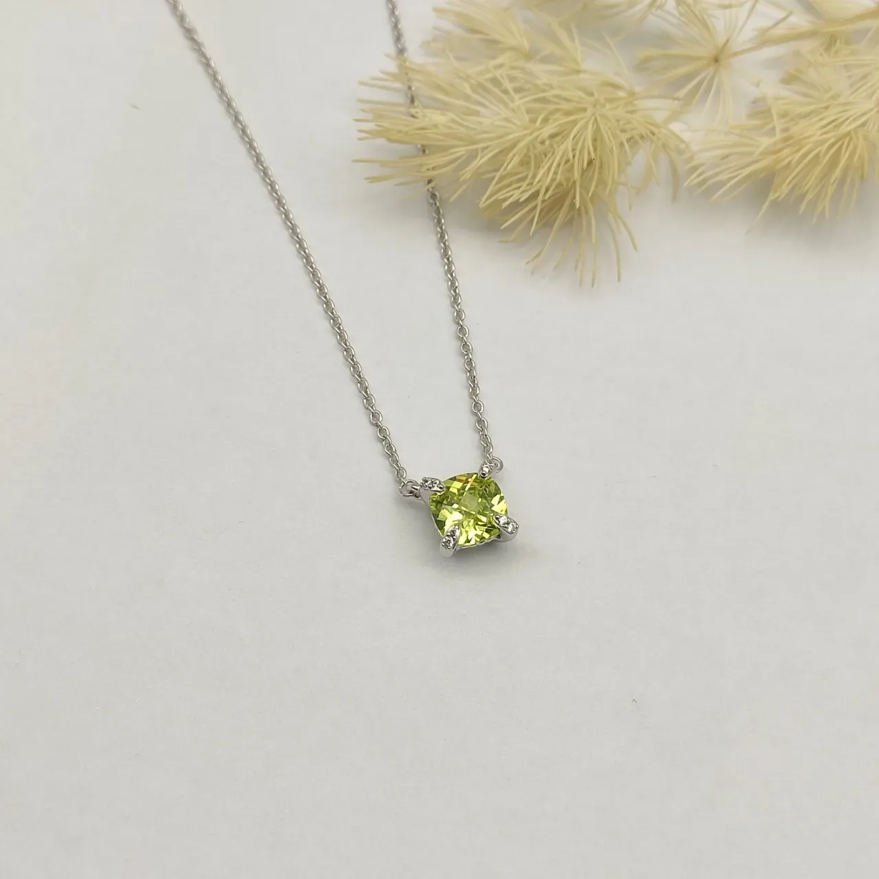 David Yurman Cushion-Cut Peridot Pendant Necklace 3