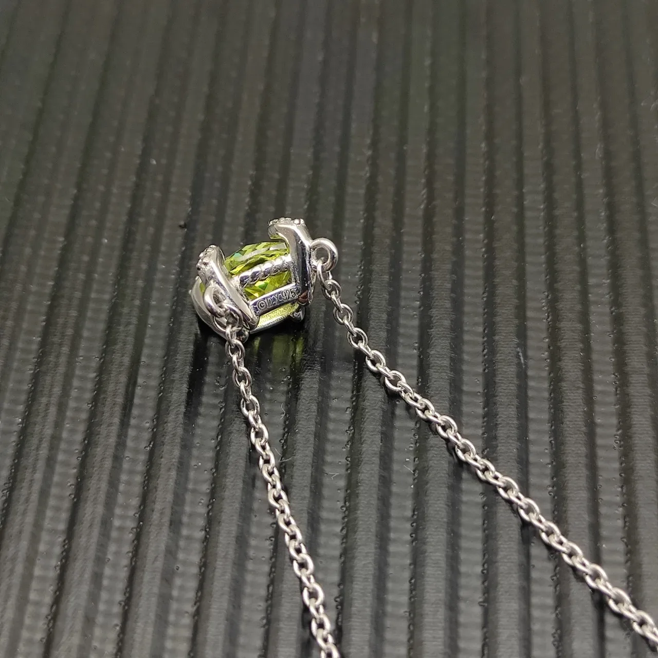 David Yurman Cushion-Cut Peridot Pendant Necklace 4