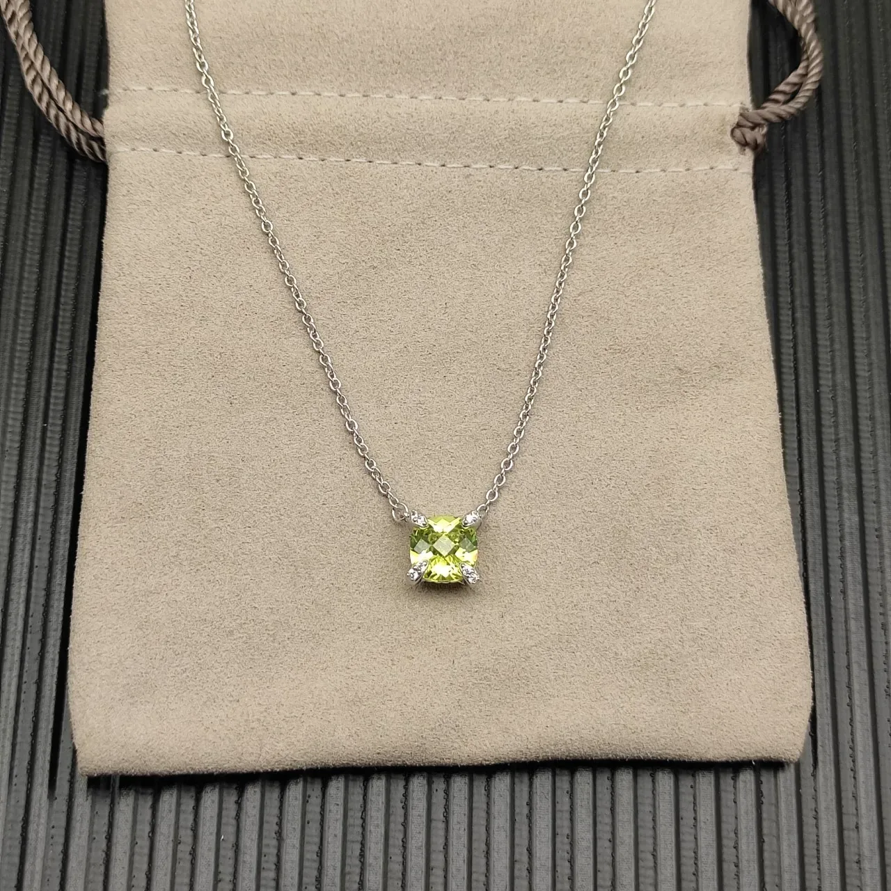David Yurman Cushion-Cut Peridot Pendant Necklace 7