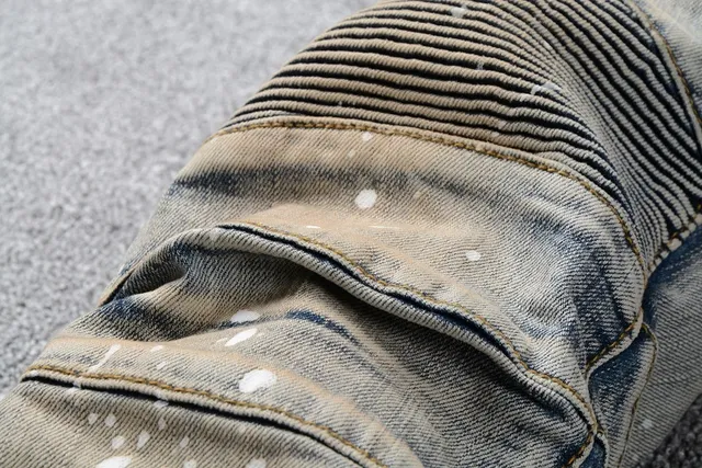 Distressed Paint-Splatter Slim-Fit Jeans 4