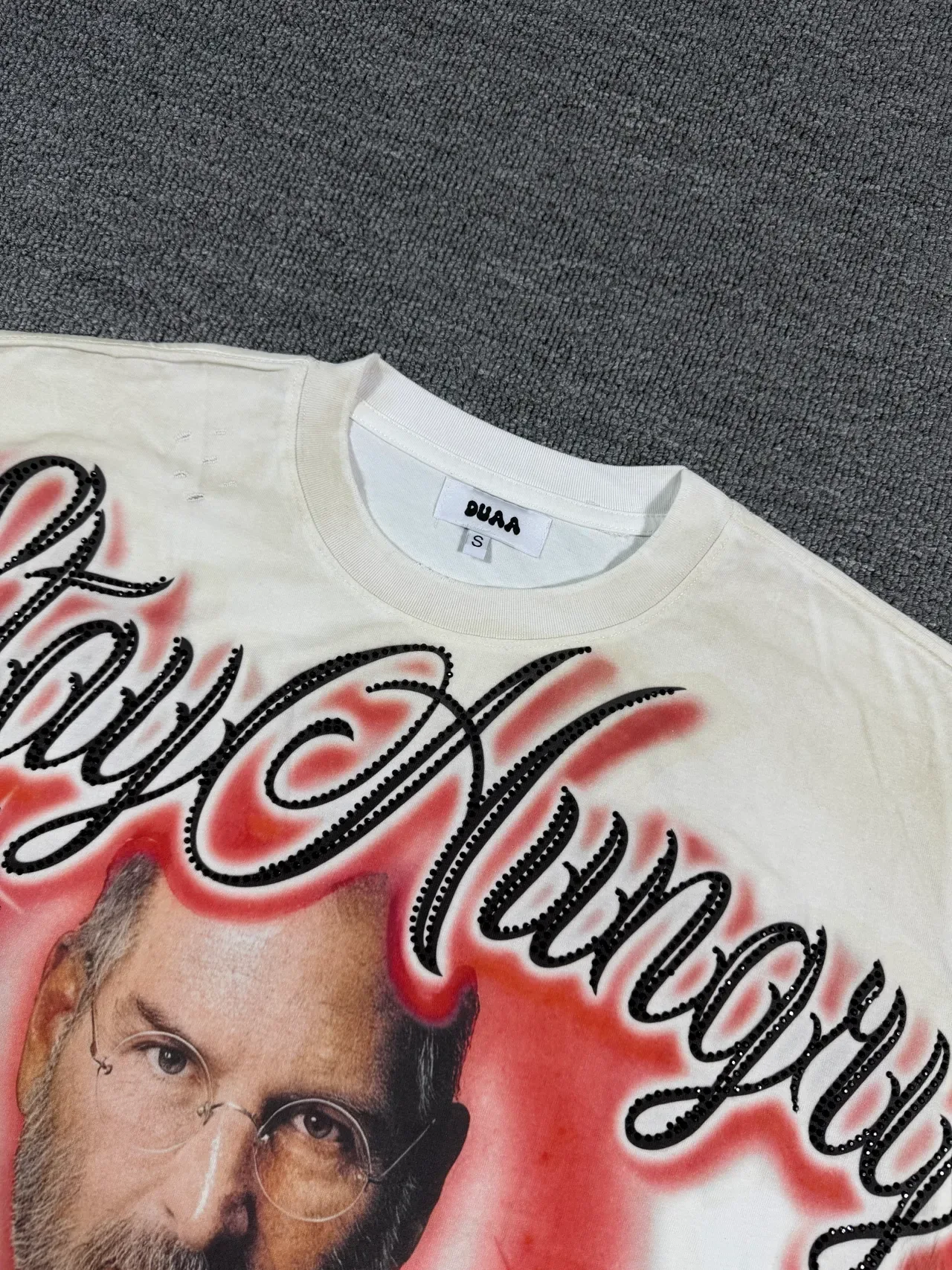 DUAA Stay Hungry Stay Foolish Graphic Distressed T-Shirt 3