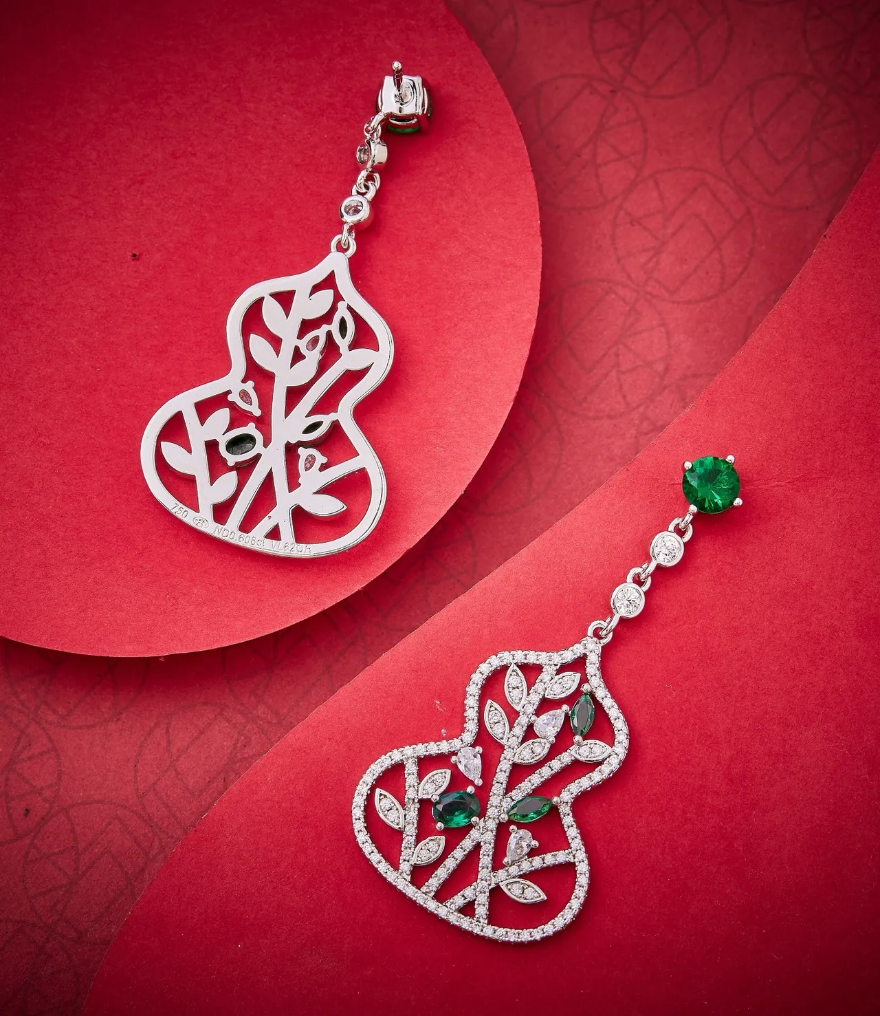Emerald and Diamond Leaf Motif Gourd-Shaped Drop Earrings 4