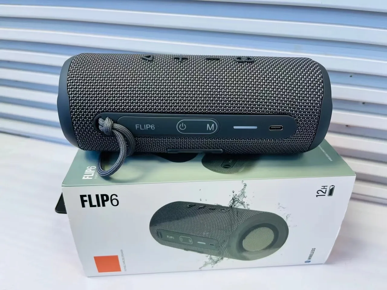 FLIP6 Army Green Cylindrical Fabric-Wrapped Portable Speaker 3