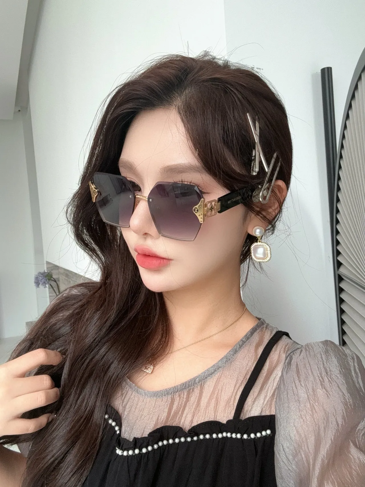 Geometric Hexagonal Frame Gradient Tinted Sunglasses 7