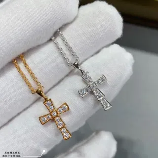 سلاسل صليب ذهبية وفضية بلونين Pave-Set