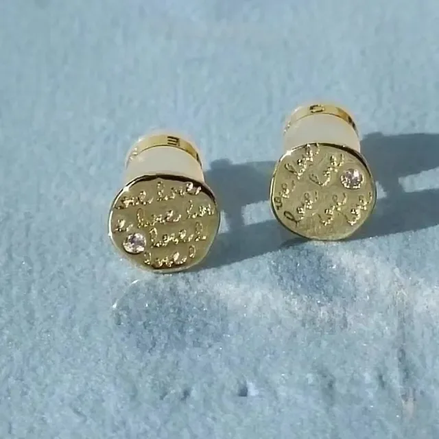 Gold Beige Circular Disc Jewelry 3