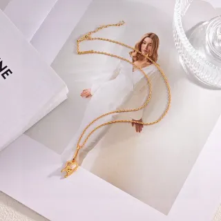 سلسلة ذهبية مع قلادة مفتوحة