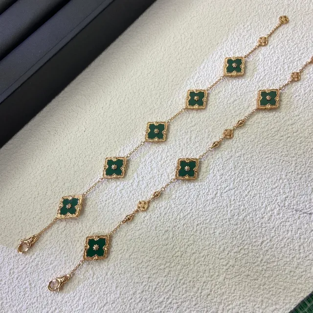 Gold Green Chain Enamel Quatrefoil Motifs Bracelet 2