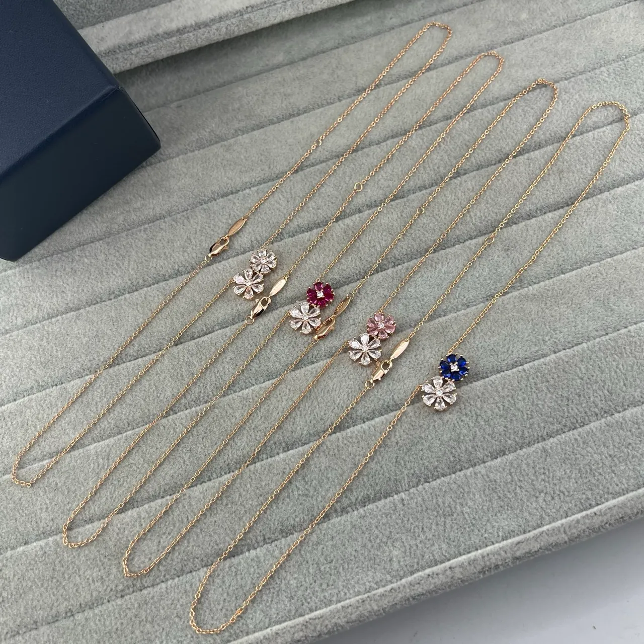 Gold Multicolor Chain Floral Pendant Necklace 1