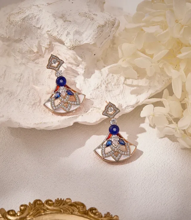 Gold Multicolor Fan-Shaped Pavé-Set Diamonds Earrings 3