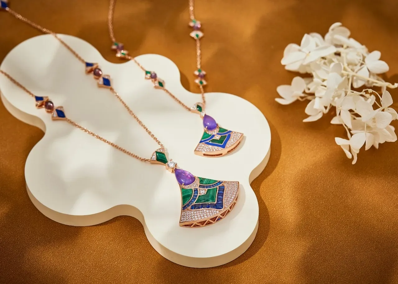 Gold Multicolor Fan-Shaped Pendant Enamel Inlay Earrings 5