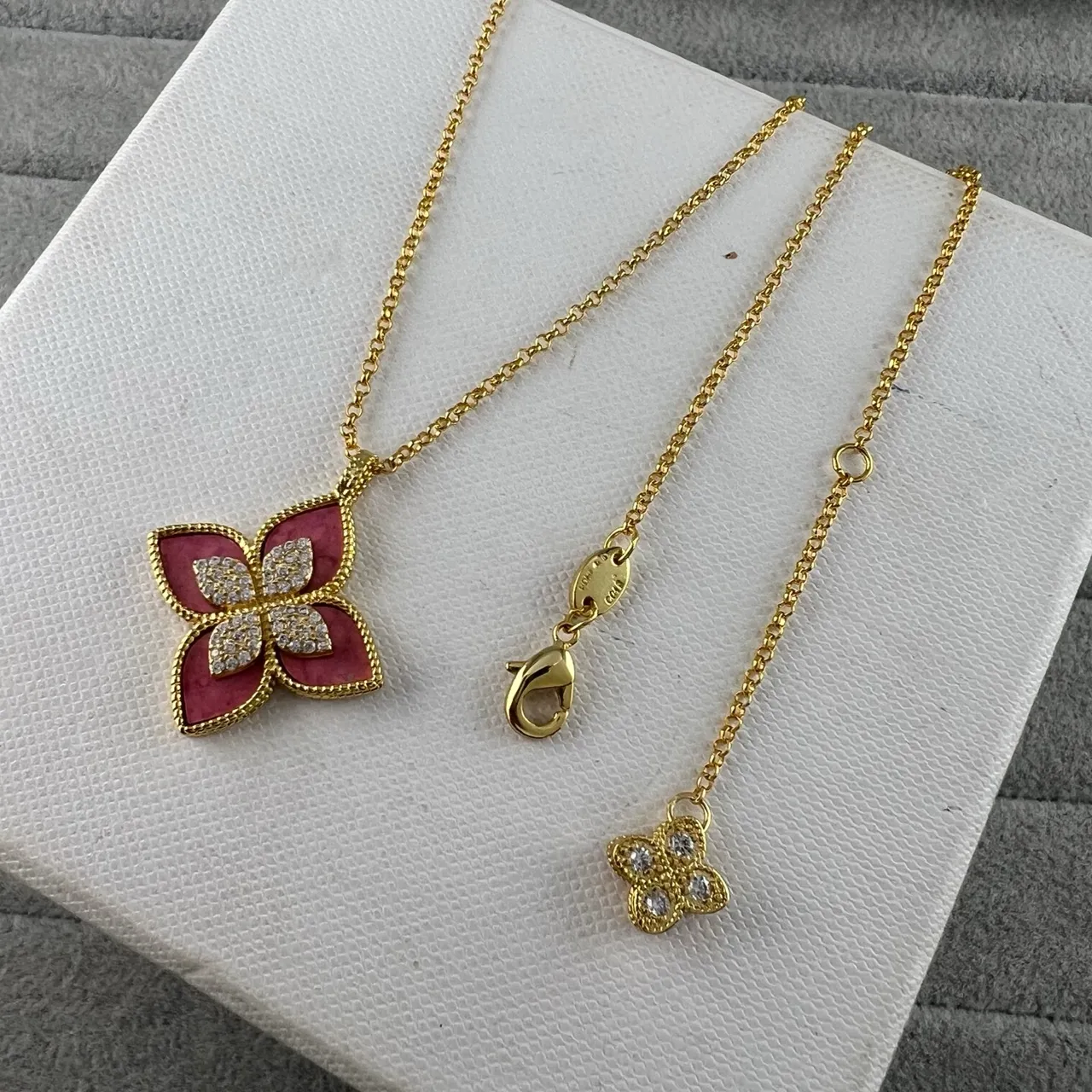Gold Multicolor Quatrefoil Flower Pendant Enamel And Mother-of-Pearl Inlay Necklace 4