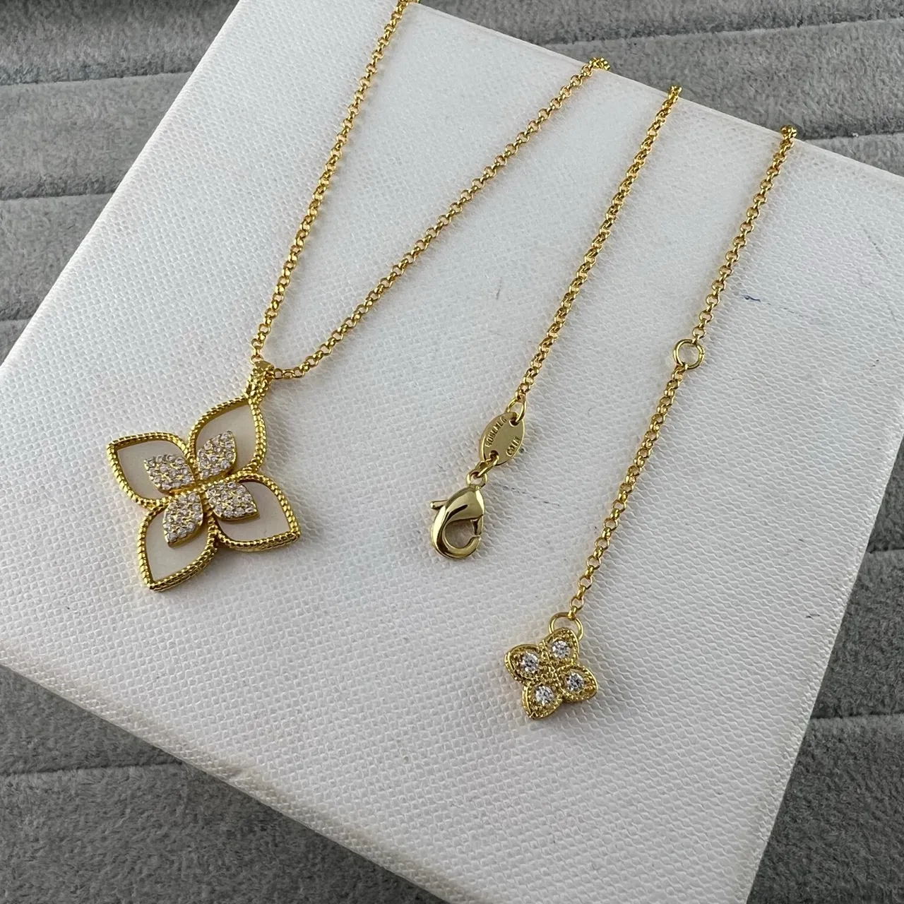Gold Multicolor Quatrefoil Flower Pendant Enamel And Mother-of-Pearl Inlay Necklace 5