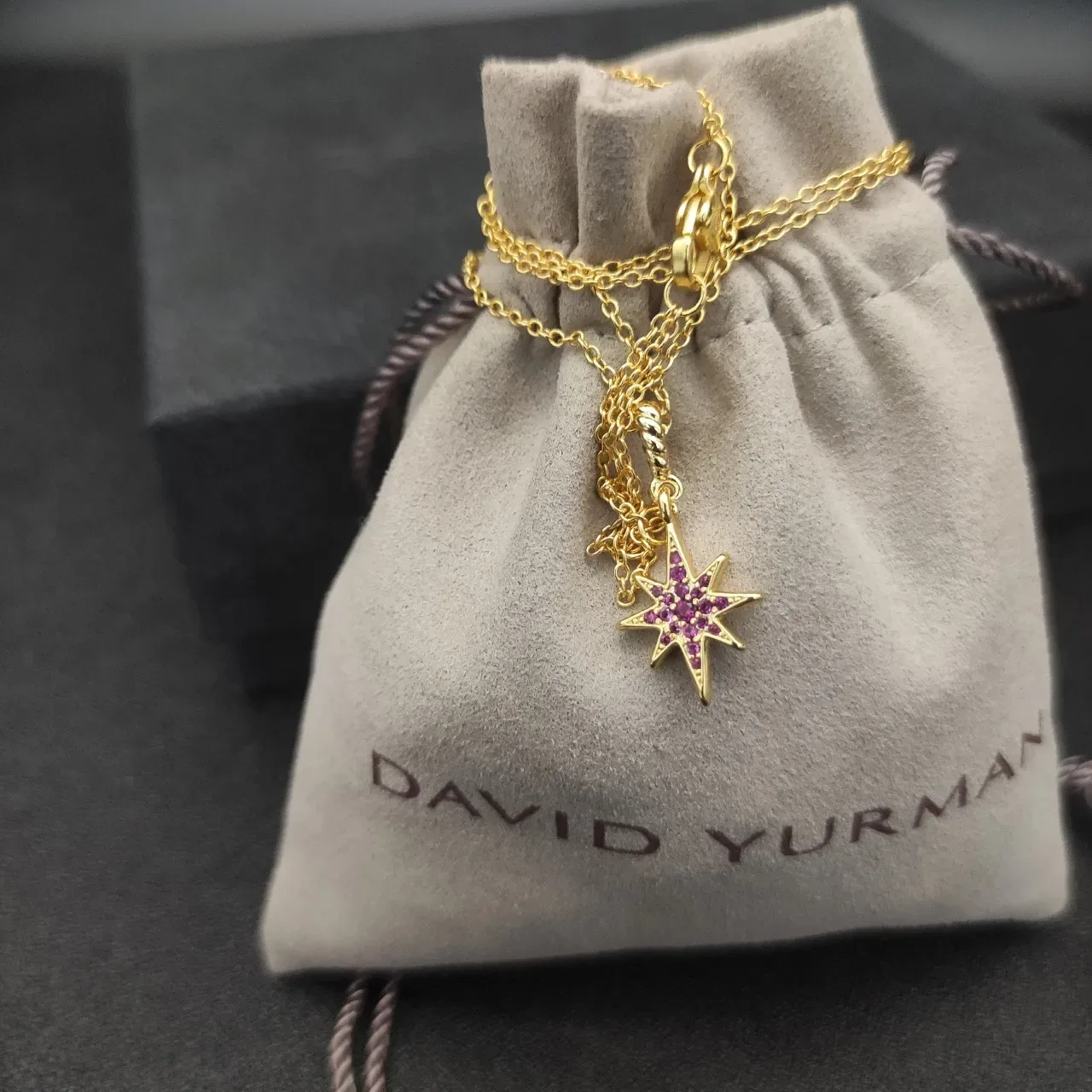 Gold Pink Chain Star-Shaped Pendant Necklace 3