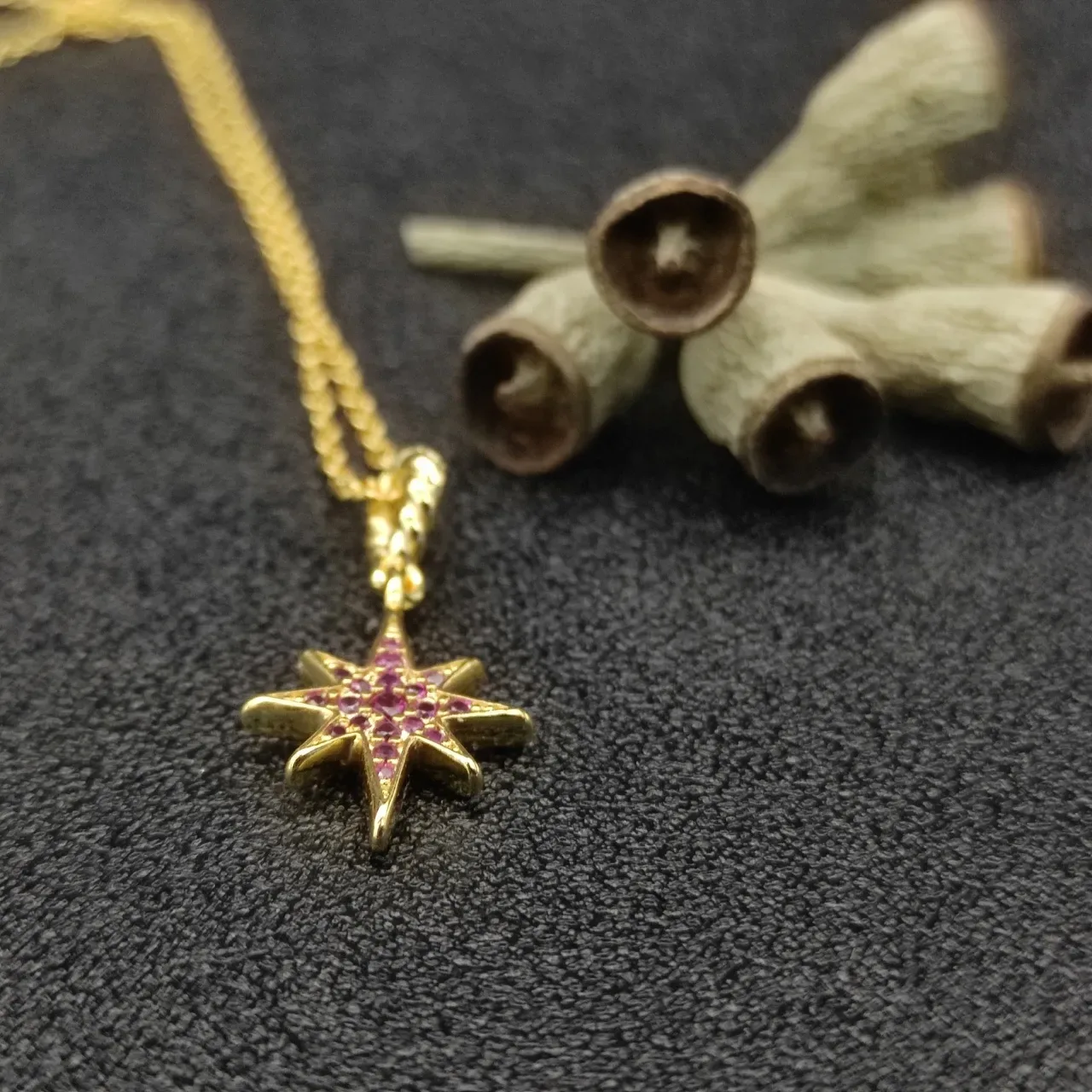Gold Pink Chain Star-Shaped Pendant Necklace 7