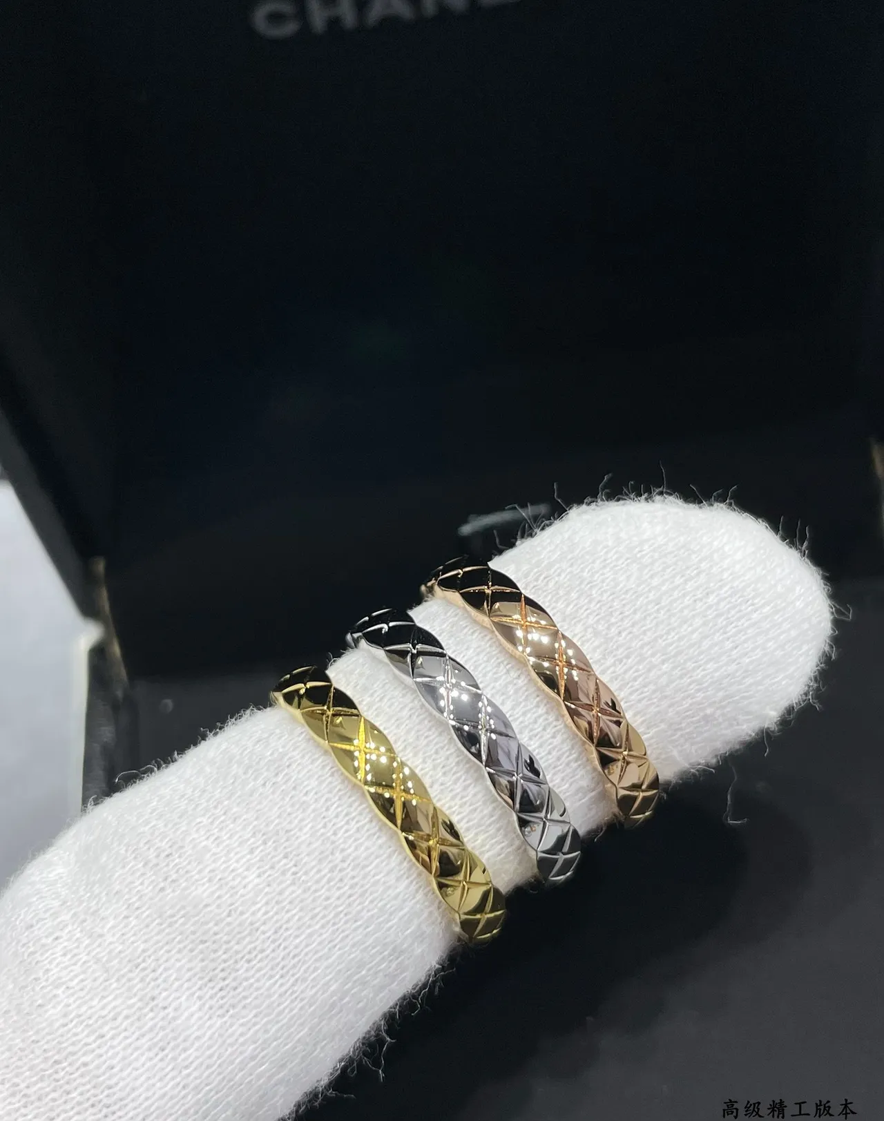 Gold Silver Quilted Texture Thin Band Ring 3