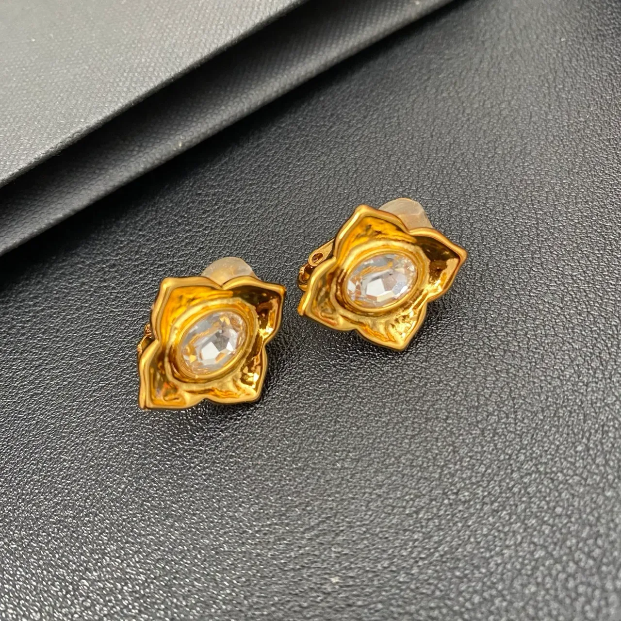 Gold-Tone Faceted Clear Stone Quatrefoil Stud Earrings 5