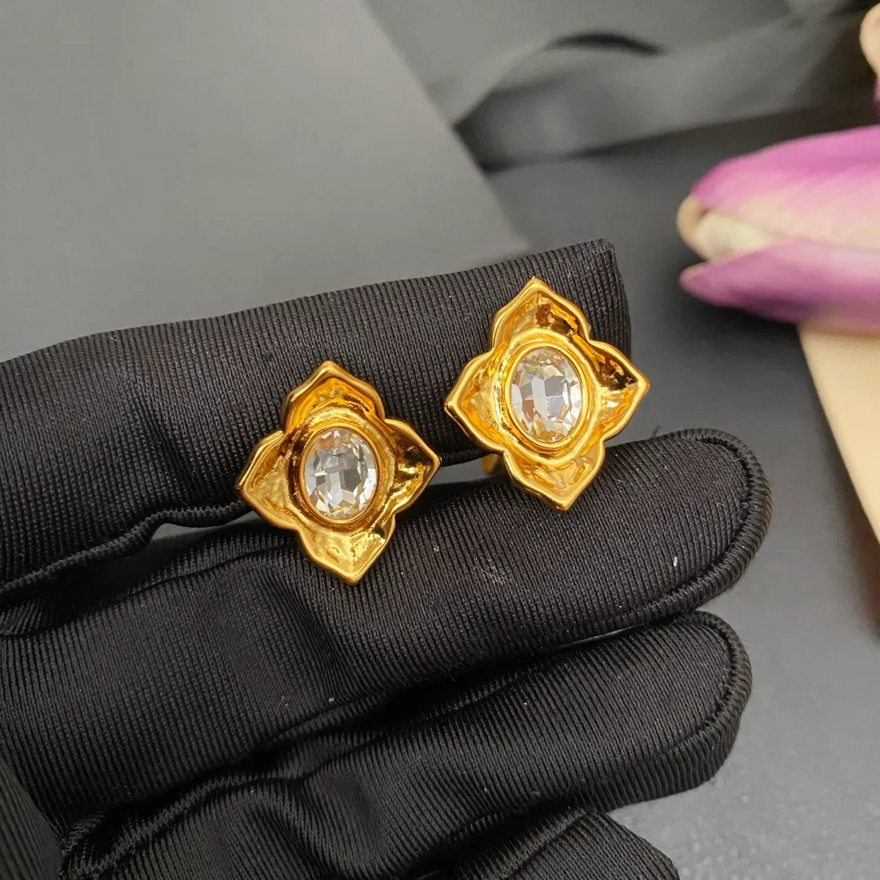 Gold-Tone Faceted Clear Stone Quatrefoil Stud Earrings 6