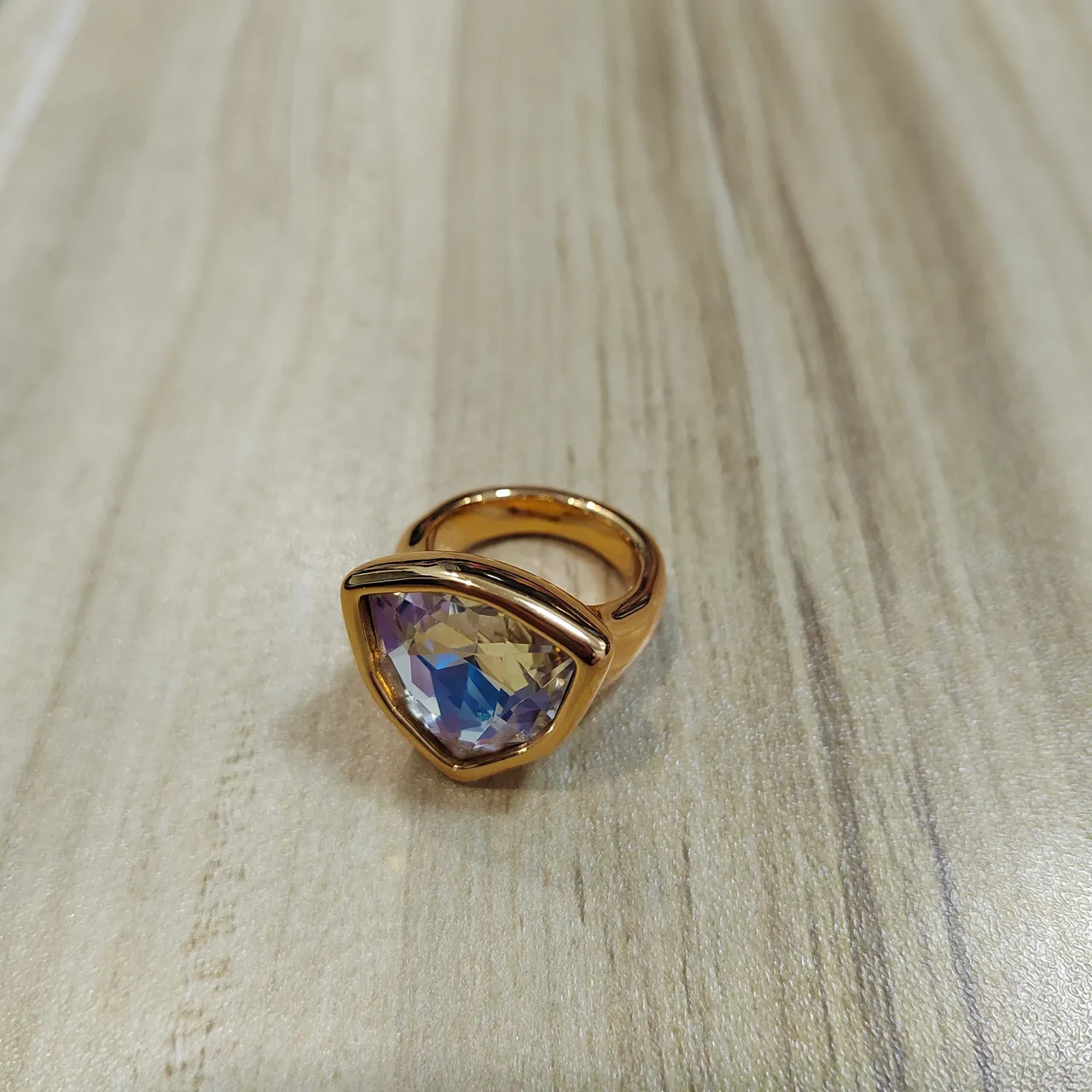 Gold-Tone Faceted Iridescent Pink Stone Rings 8