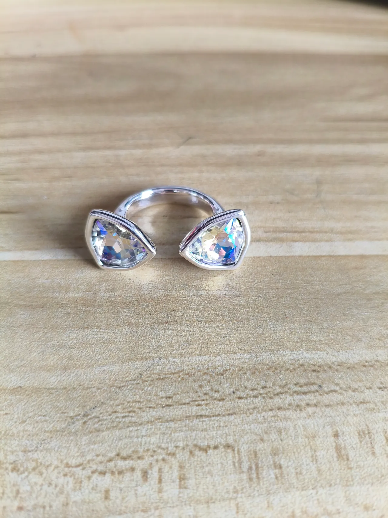 Gold-Tone Faceted Iridescent Pink Stone Rings 10