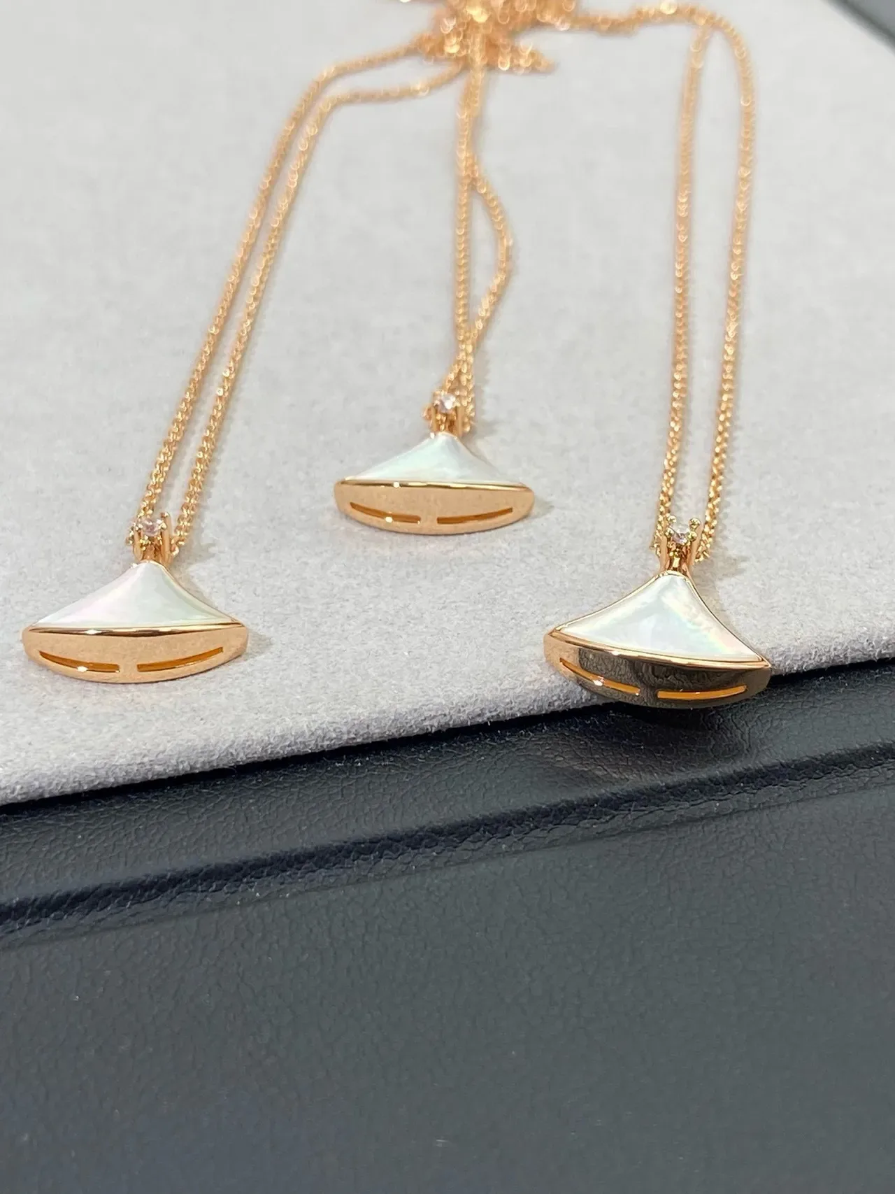 Gold-Tone Fan-Shaped Mother-of-Pearl Pendant Necklaces 2