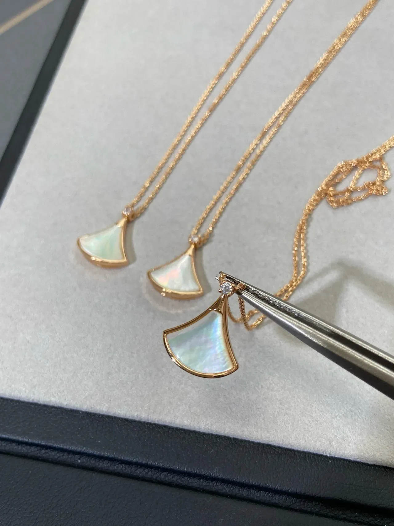 Gold-Tone Fan-Shaped Mother-of-Pearl Pendant Necklaces 4