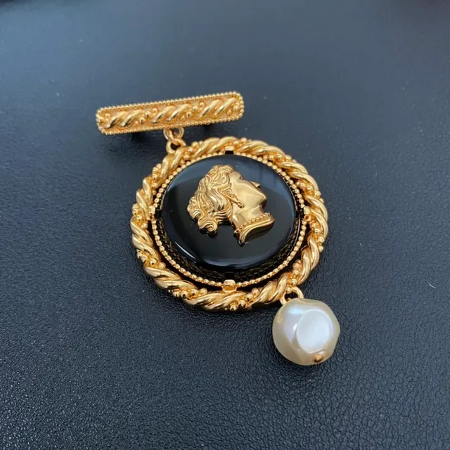 Gold-Tone Rope Frame Black Cameo Profile Pearl Drop Brooch 7