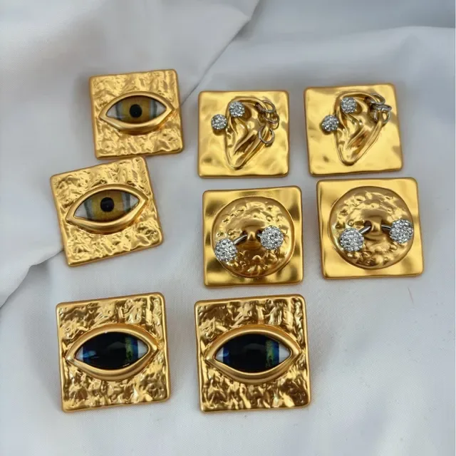 Gold-Tone Square Eye Motif Stud Earrings 7