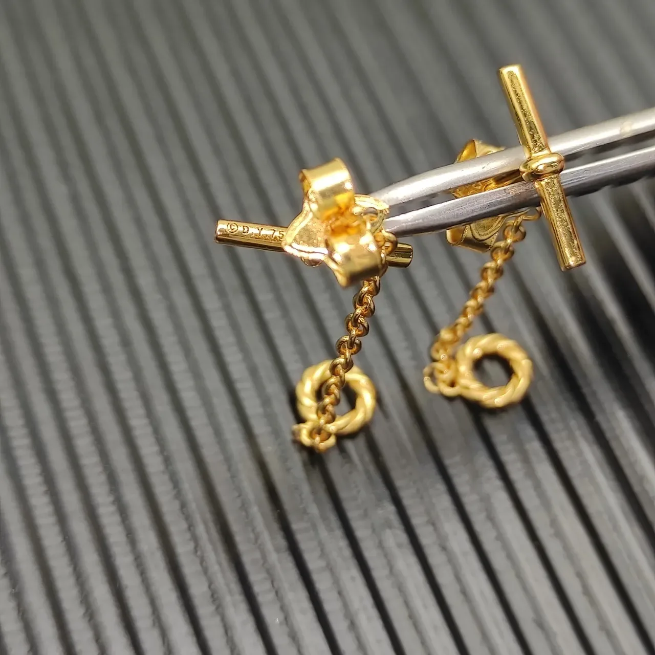 Gold-Tone Toggle Knot Chain Dangling Earrings 4