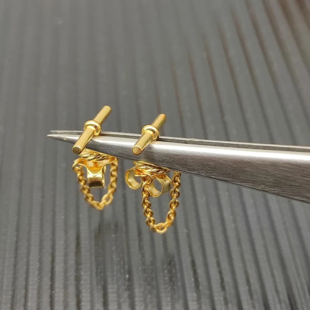 Gold-Tone Toggle Knot Chain Dangling Earrings 5