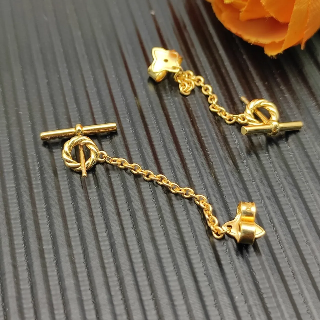 Gold-Tone Toggle Knot Chain Dangling Earrings 6