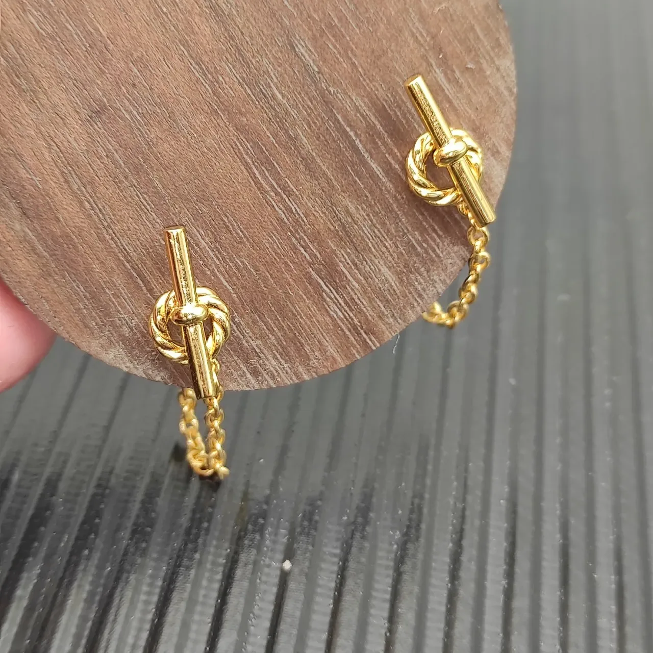 Gold-Tone Toggle Knot Chain Dangling Earrings 7