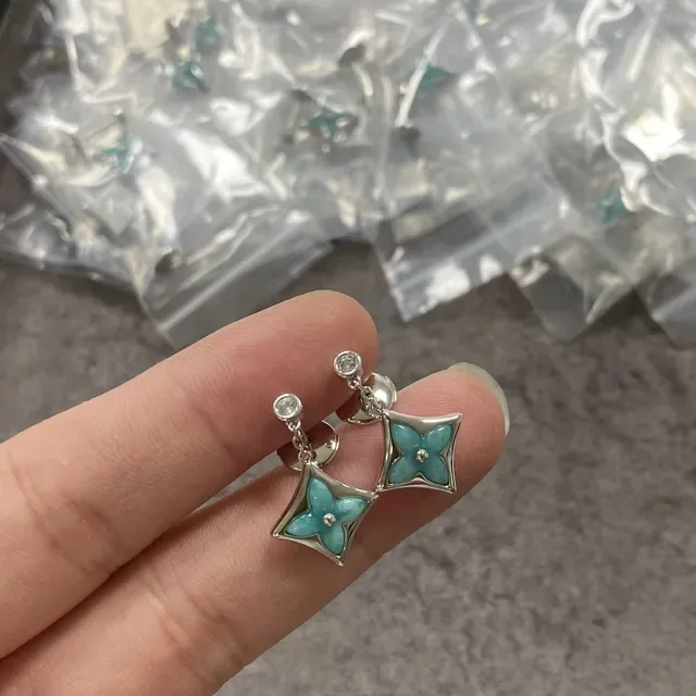 Gold-Tone Turquoise Enamel Quatrefoil Dangling Earrings 2