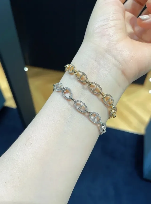 Gold-Toned Oval-Link Chain Bracelet 3