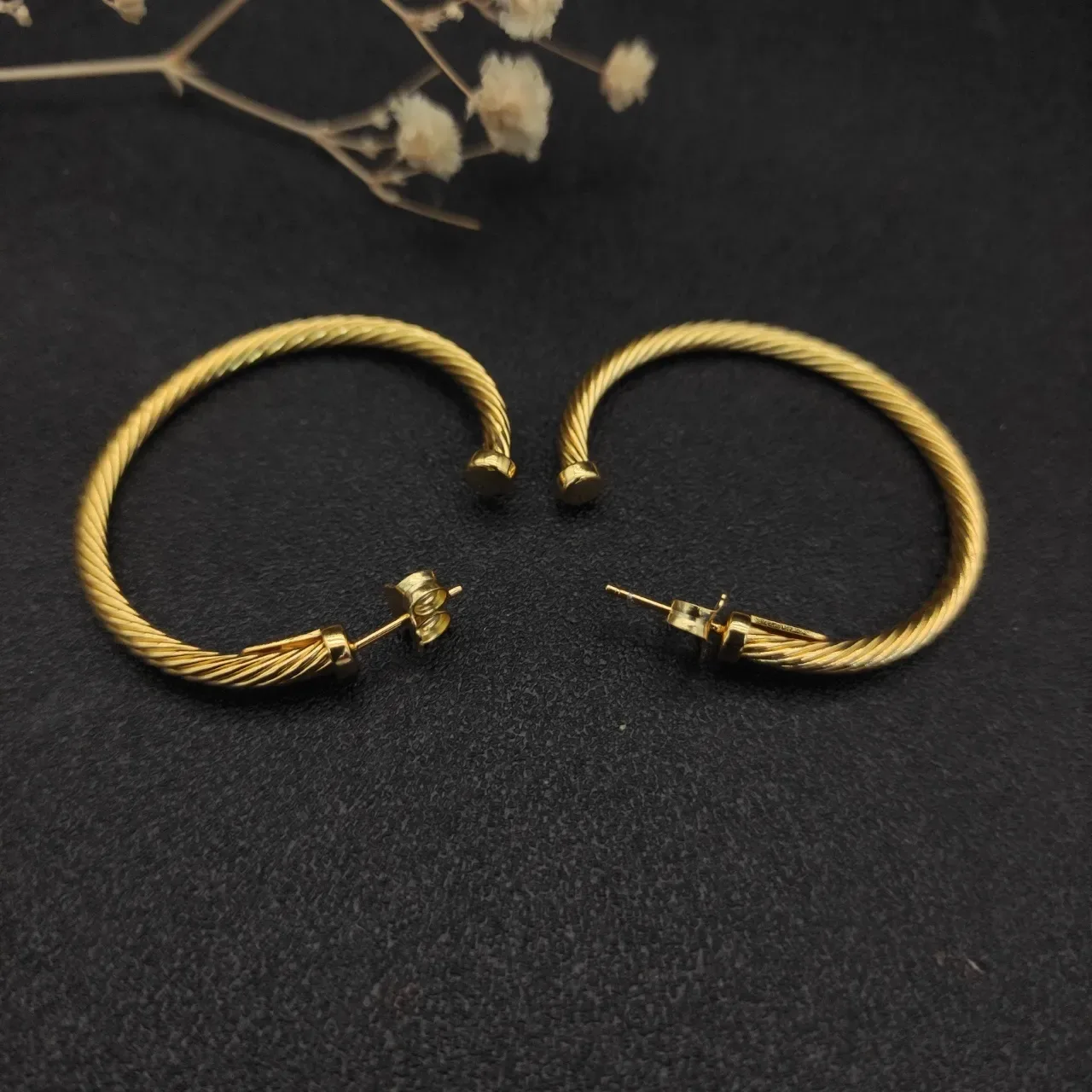 Gold Twisted Cable Hoop Earrings 7