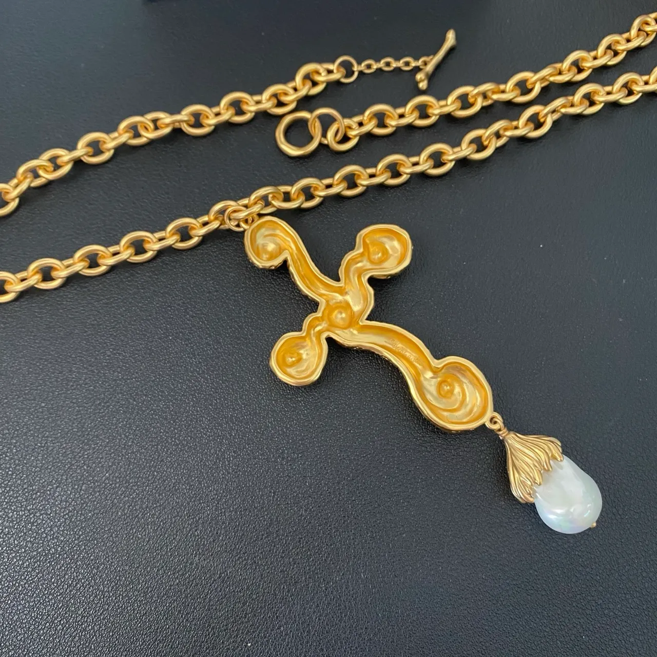 Gold White Curb Chain Ornate Cross Pendant Necklace 6