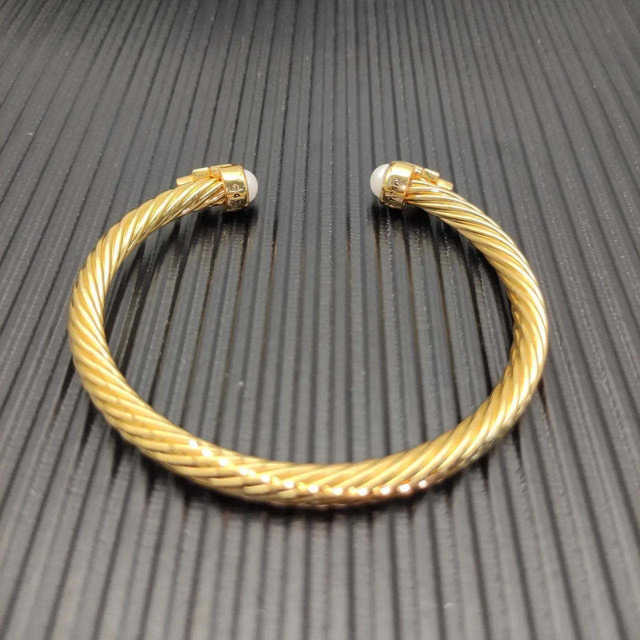 Gold White Twisted Rope Cable Pearl-End Terminals Bracelet 9