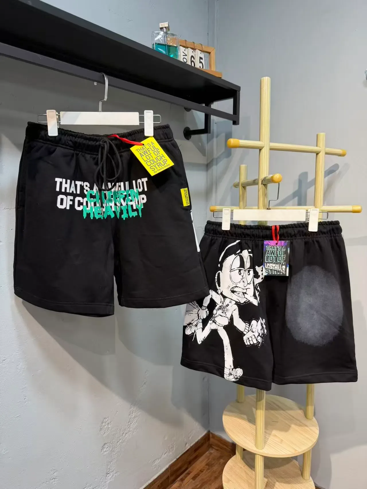 Graphic Print Elastic Waist Shorts 9