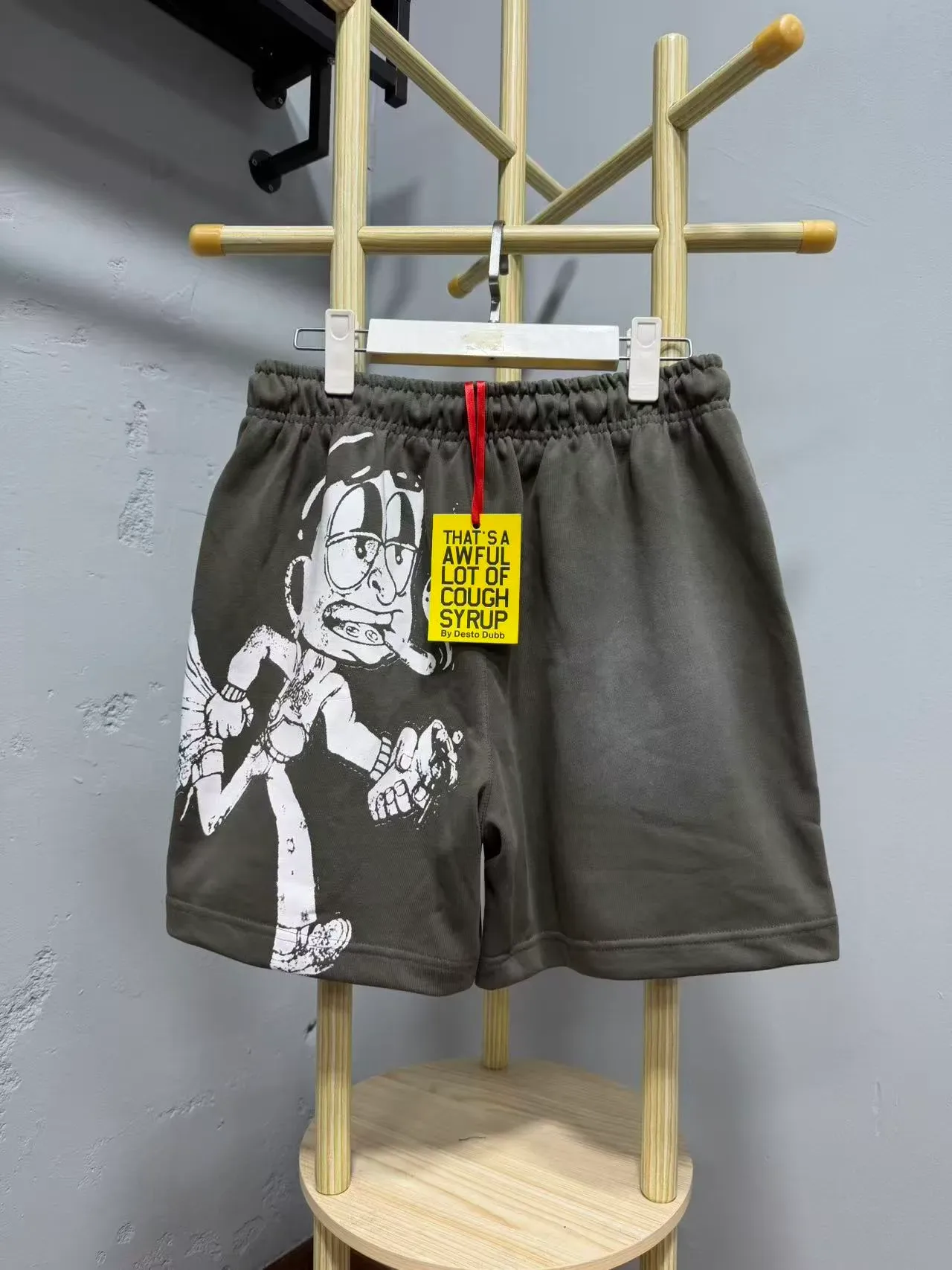 Graphic Print Elastic Waist Shorts 14
