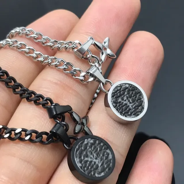 Gray Black Curb Chain Textured Circular Medallion Necklace 4